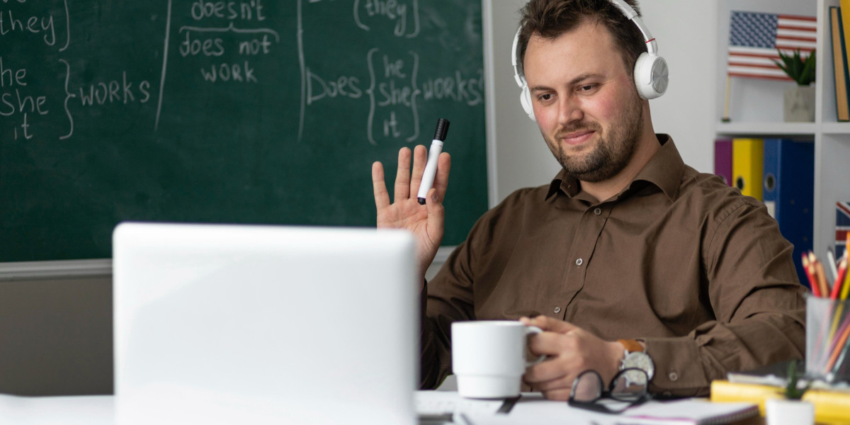 A Closer Look at How Students Use Assignment Help Services Today